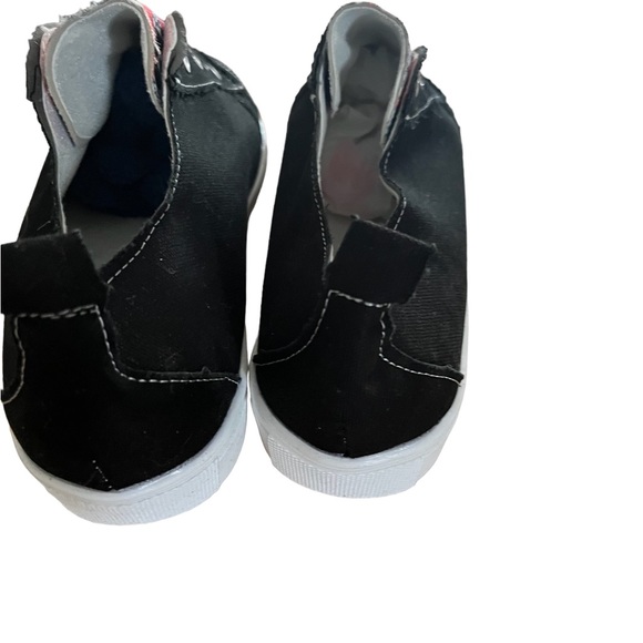 NWOT Ladies Slip on Sneakers - Picture 5 of 7